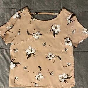 Dynamite peach flowery blouse- M